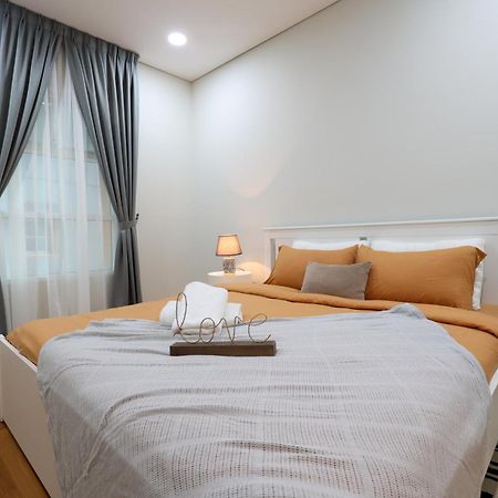 Calm Sojourn, Sky Suites Klcc กัวลาลัมเปอร์ ภายนอก รูปภาพ